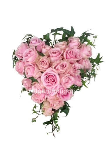 Cuore di rose rosa 20 cm