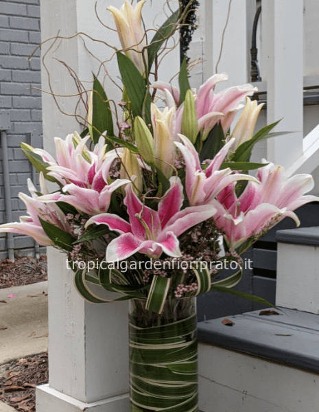 Mazzo lungo essenziale di lilium colore rosa