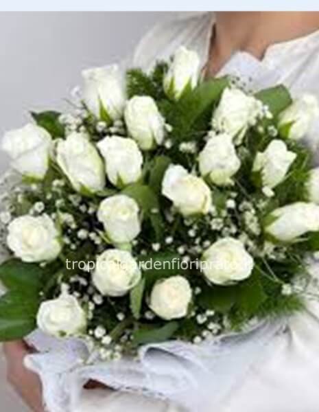 Bouquet essenziale di rose bianche