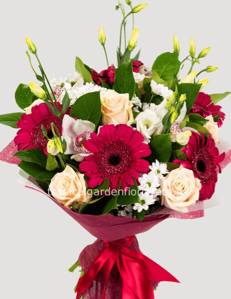 Bouquet essenziale con fiori misti ,colore bianco e rosso