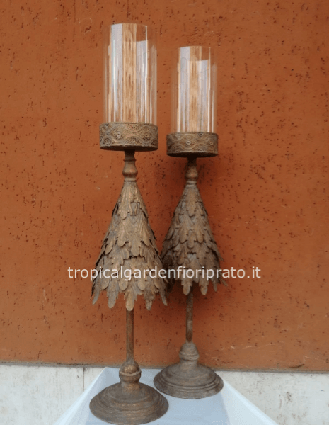 Candeliere in ferro lavorato, colore oro con vetro, dimensione grande