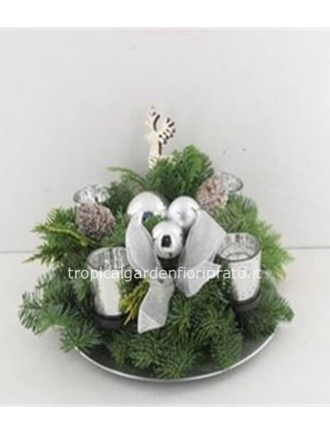 Composizione centrotavola essenziale di buone feste bianco e argento