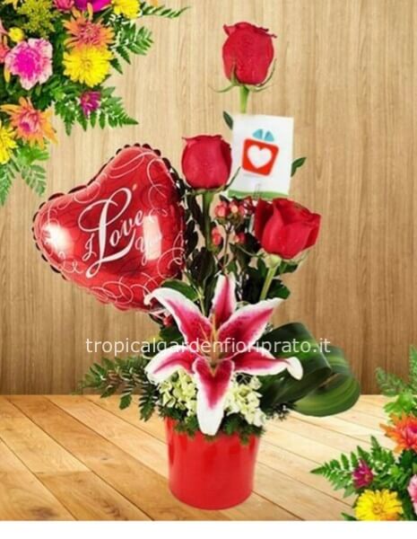 Composizione rose rosse extra, lilium e palloncino con scritta