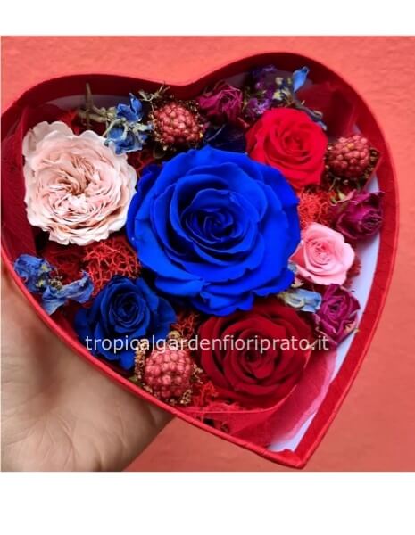 Flower box-Cuore con rose ed elementi naturali profumati