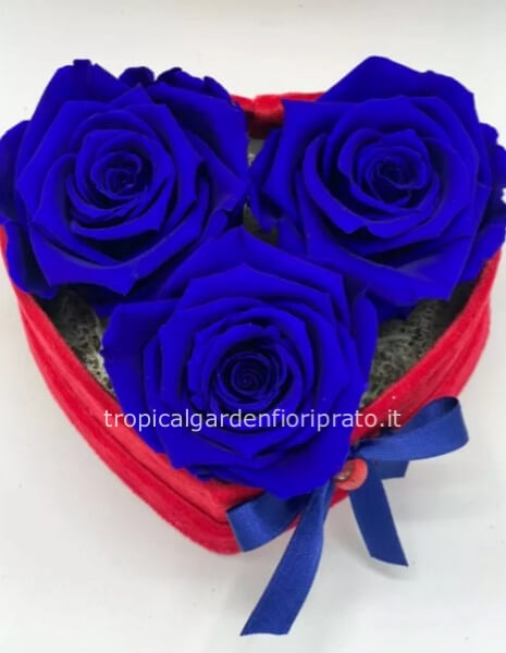 Rose blu XL stabilizzate profumate con scatola a forma di cuore