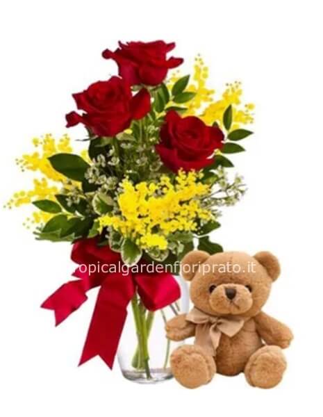 Rose rosse a gambo lungo con mimosa e peluche