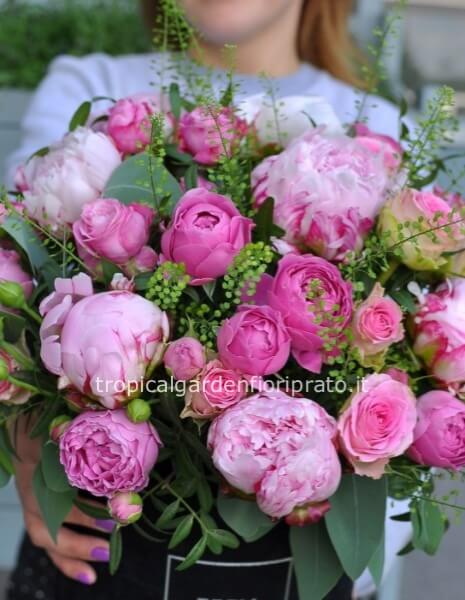Flower- box essenziale di peonie e rose