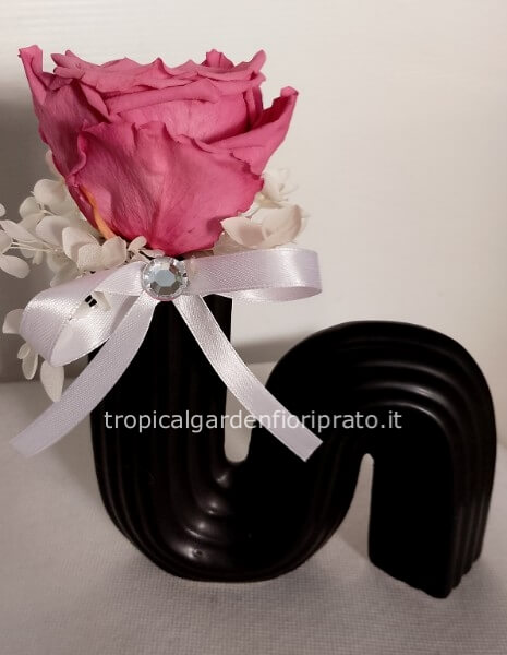 Rosa rosa stabilizzata con vaso moderno, altezza 25 cm