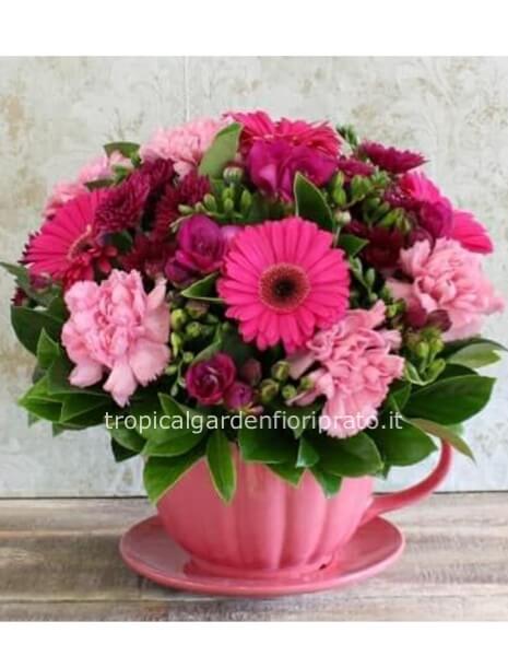 Tazza grande con fiori misti