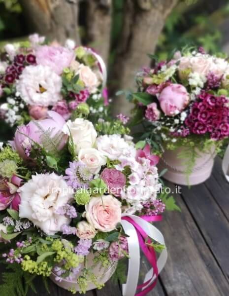 flower-box con fiori tonalità rosa