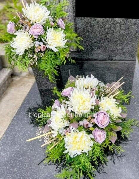 Composizione fiori cimitero per i Santi da personalizzare