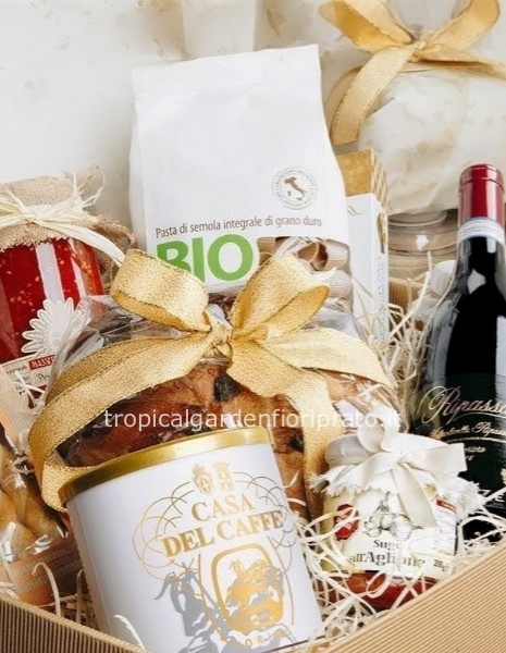 Set biologico con dolce, caffè, pasta , vino , vasetto di sugo e sfoglie multicereali