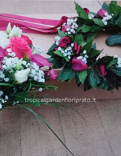 Bouquet con coroncina alloro abbianato per laurea